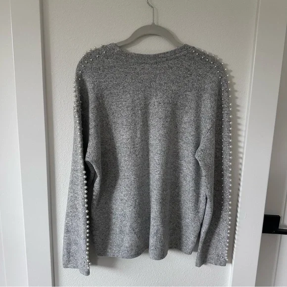 H&M Sweater - Picture 4 of 6